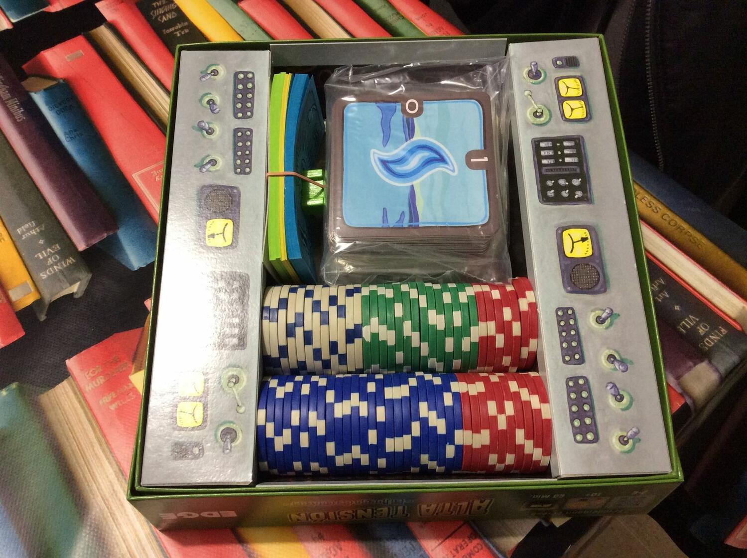 Haute Tension: Le Jeu de Cartes Contenu