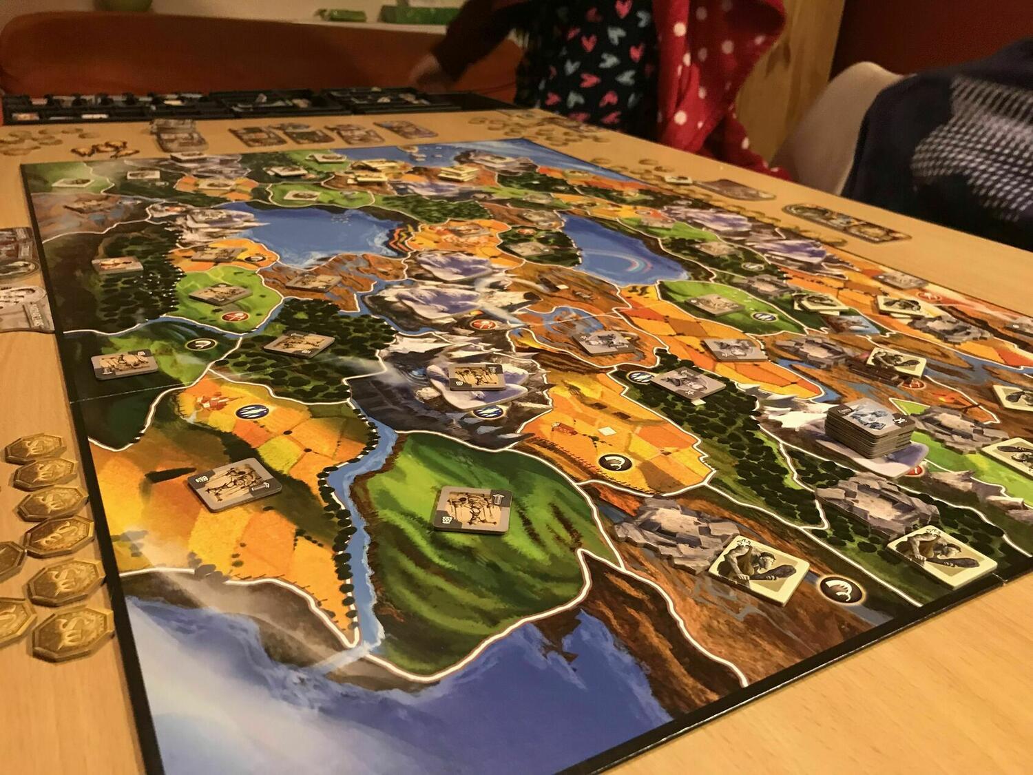 Small World: 6 Player Board Eclate