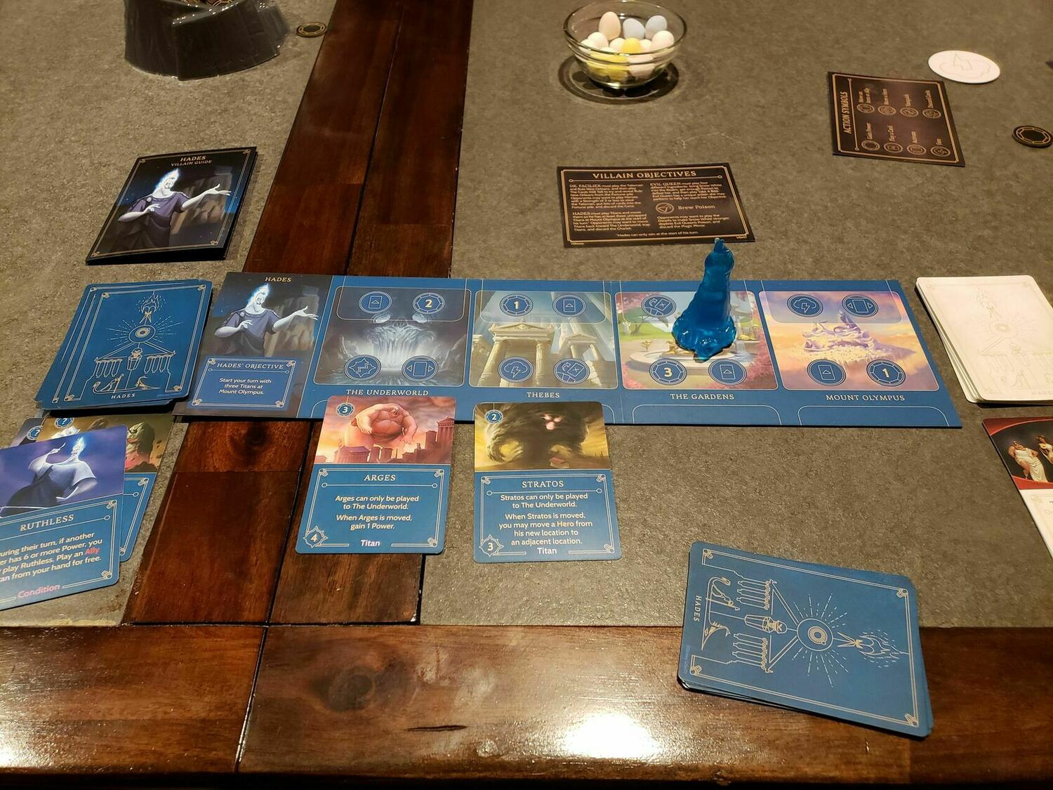 Disney Villainous: Mauvais Jusqu'à l'Os Zoom