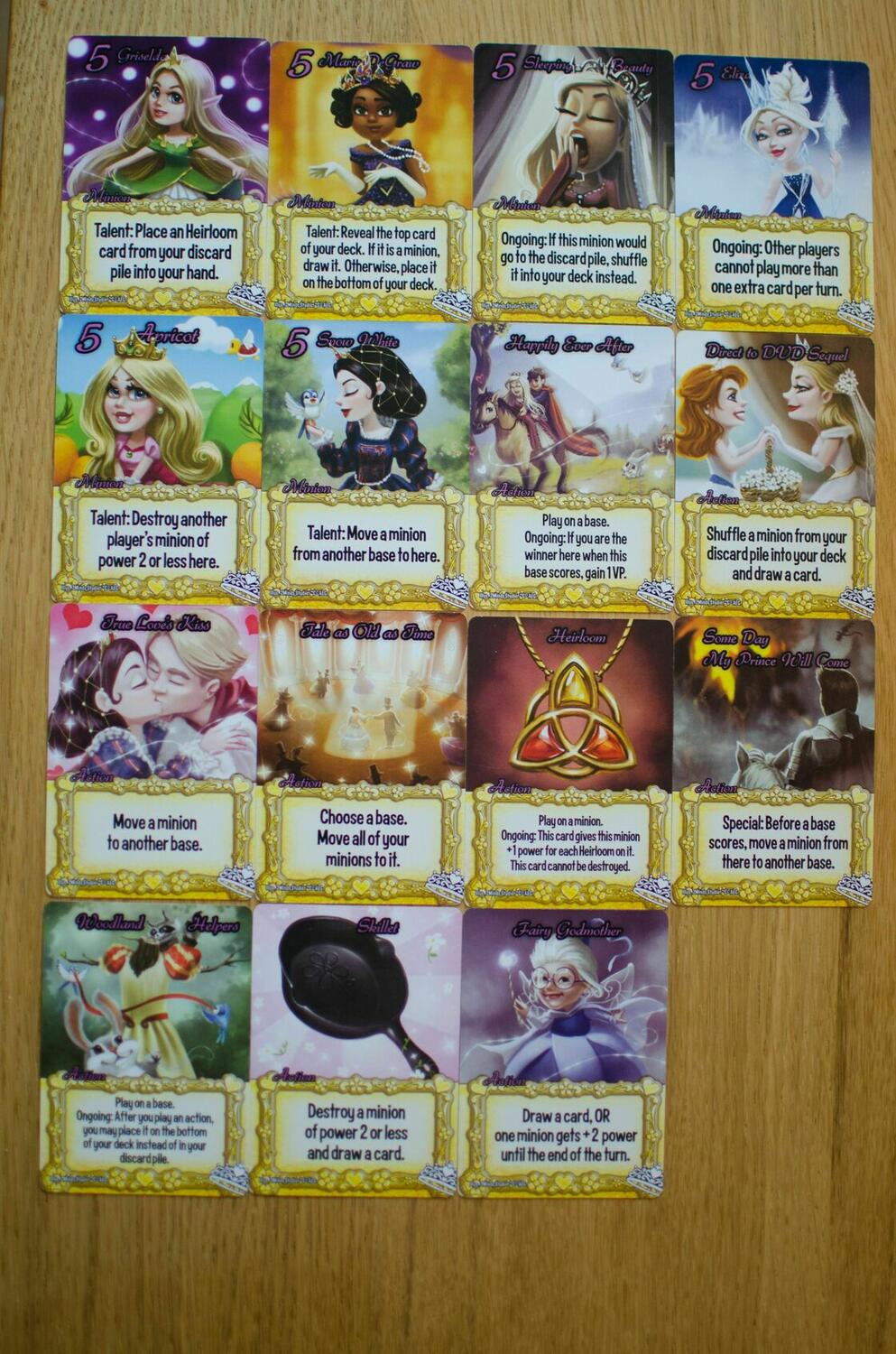 Smash Up: Trop Minions Cartes