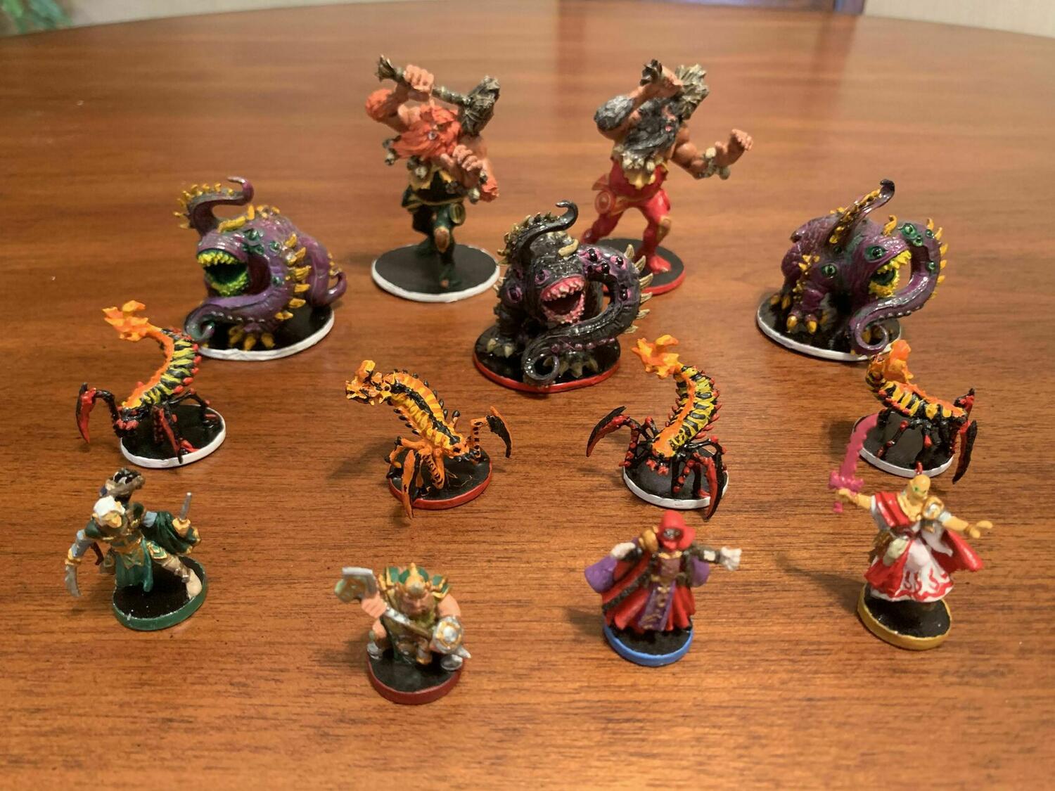 Descent: Voyages Dans les Ténèbres (Seconde Édition) - La Couronne du Destin Figurines