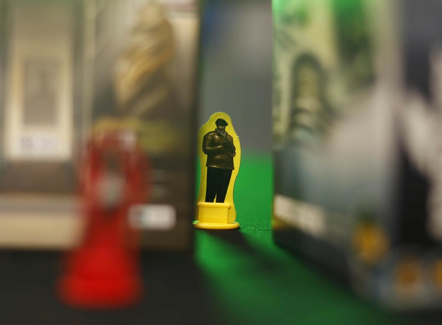 Adventure Games: Monochrome Inc. Zoom