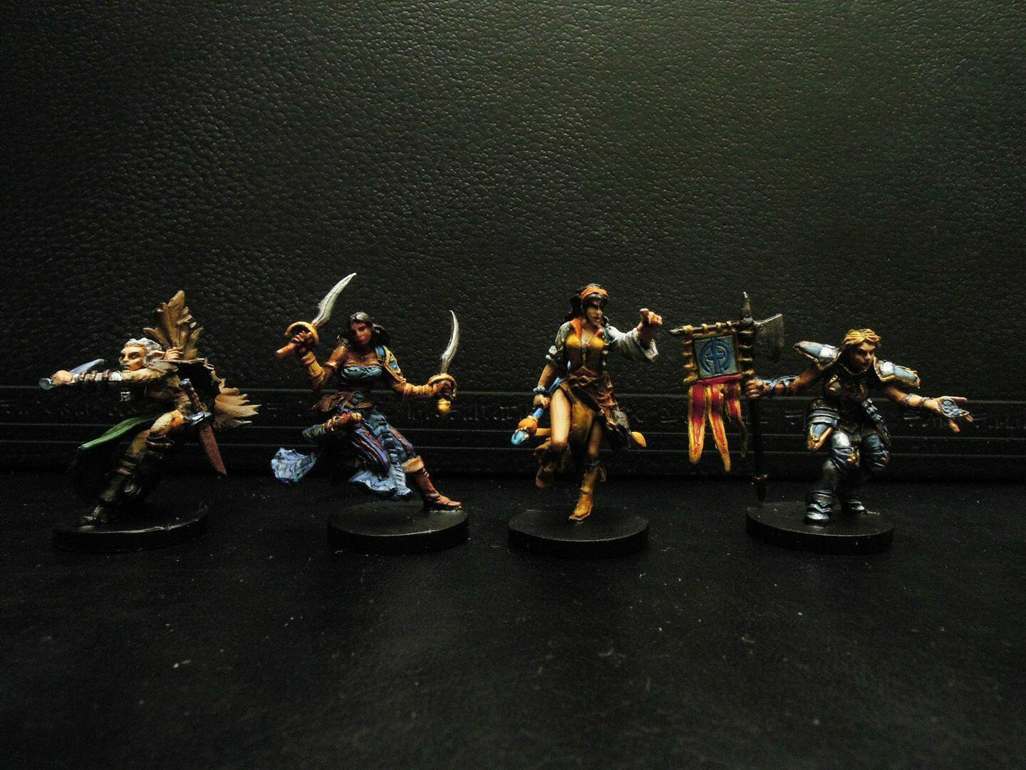 Descent: Voyages Dans les Ténèbres (Seconde Édition) - La Croisade des Oubliés Figurines