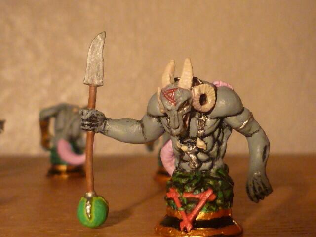 Chaos dans le Vieux Monde: Le Rat Cornu Figurine