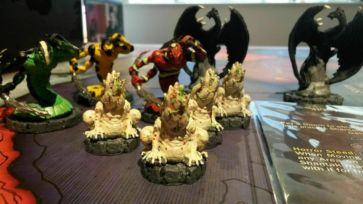 Cthulhu Wars: Les Cartes des Contrées du Rêve Figurines