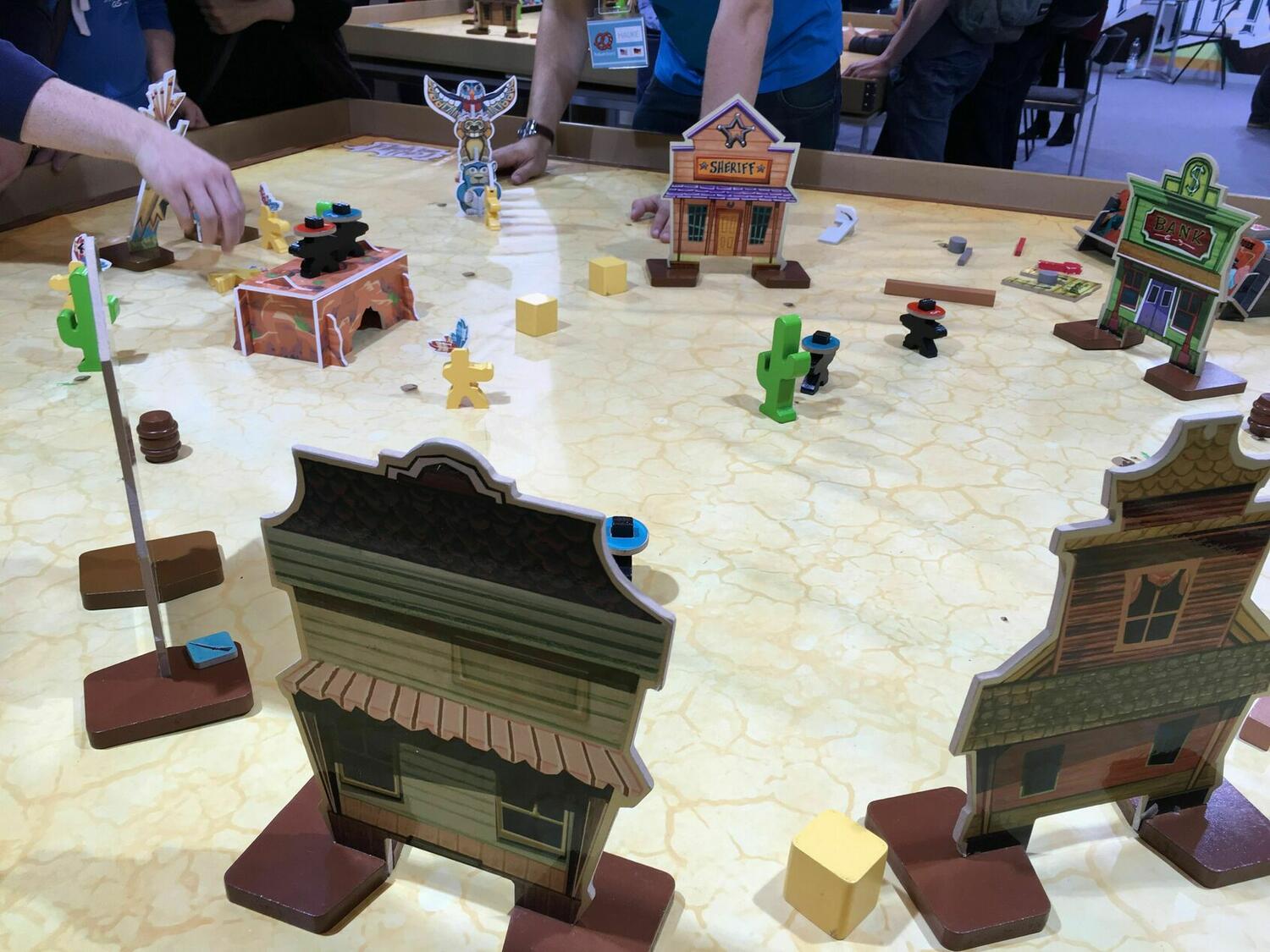 Flick 'em Up ! Red Rock Tomahawk Eclate