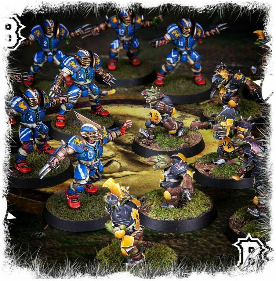 Blood Bowl: The Game of Fantasy Football - Goblin Pitch Figurines