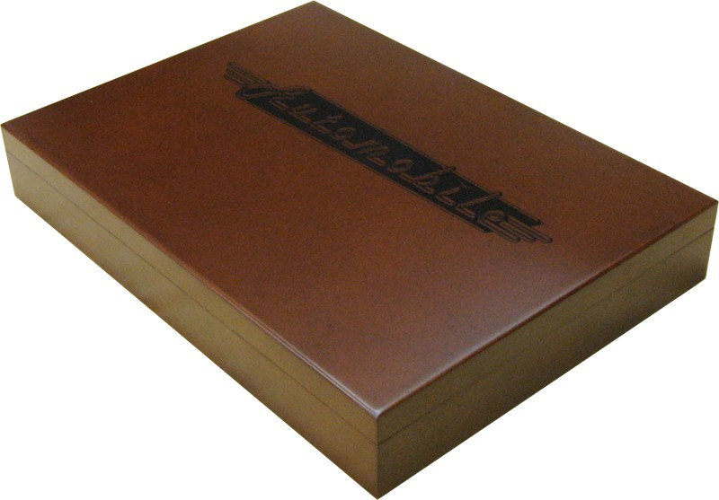 Automobile: Deluxe Cover Transparent