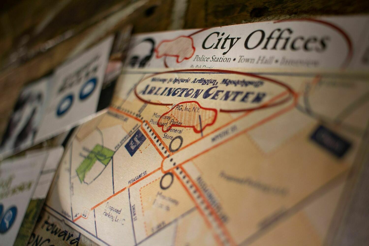 Détective: Un Jeu d'Enquête Moderne - Dig Deeper Zoom