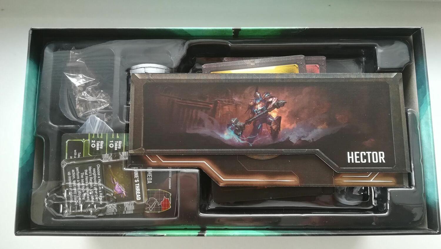 Lords of Hellas: City of Steel Contenu