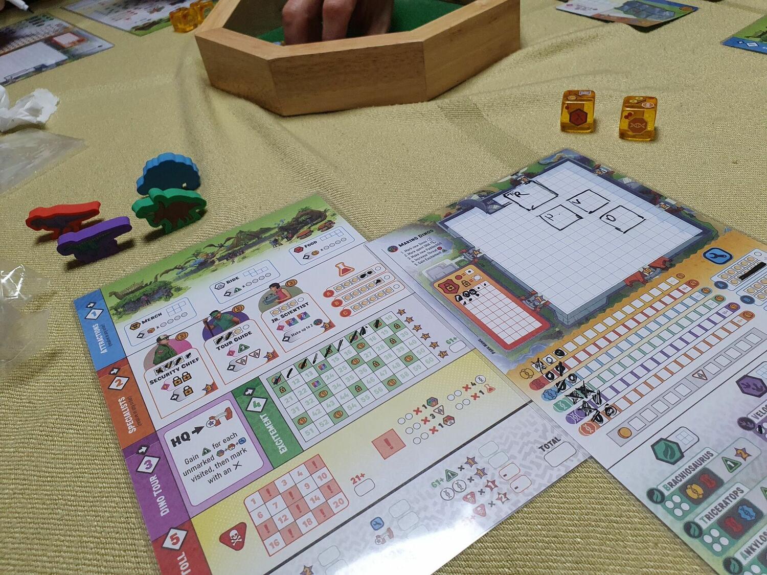 Dinosaur Island: Rawr 'n Write Eclate