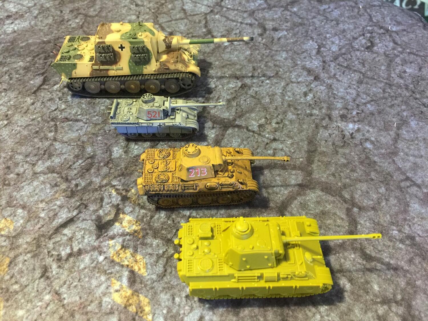 TANKS: Panther Figurines