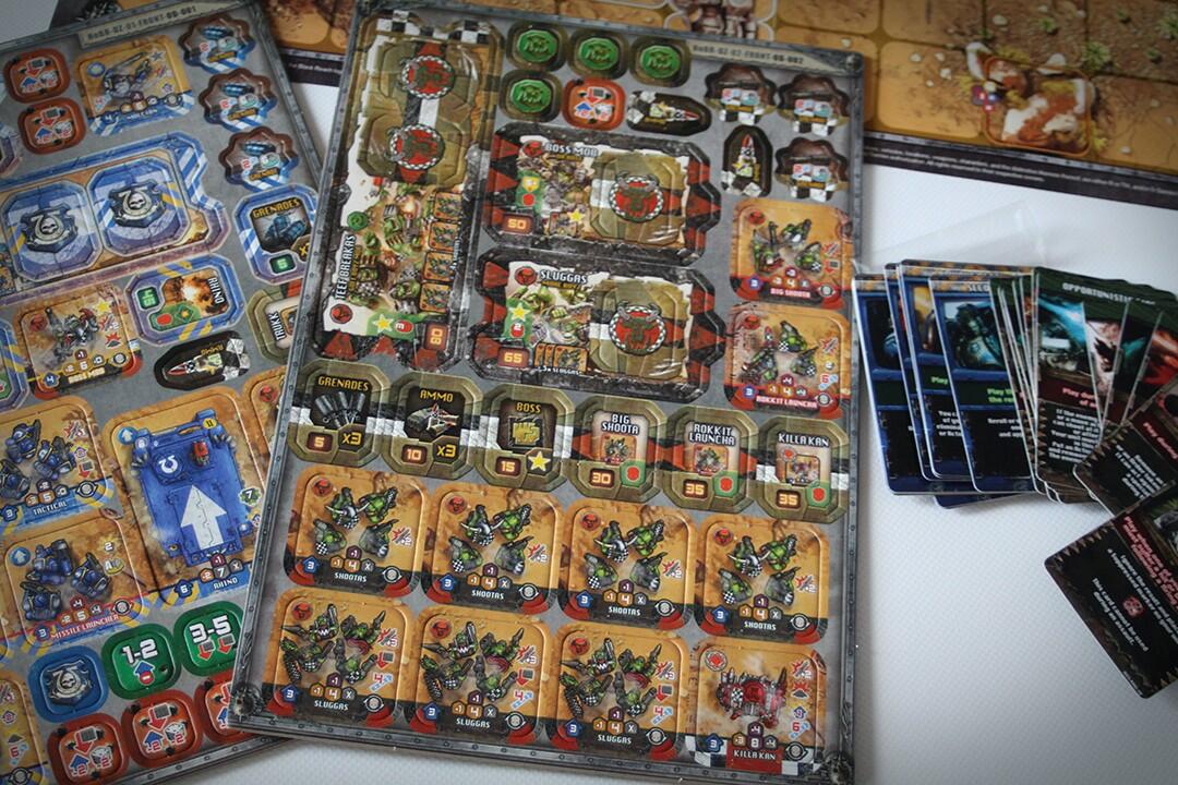 Warhammer 40,000: Heroes of Black Reach - Drop Zone #1 Eclate