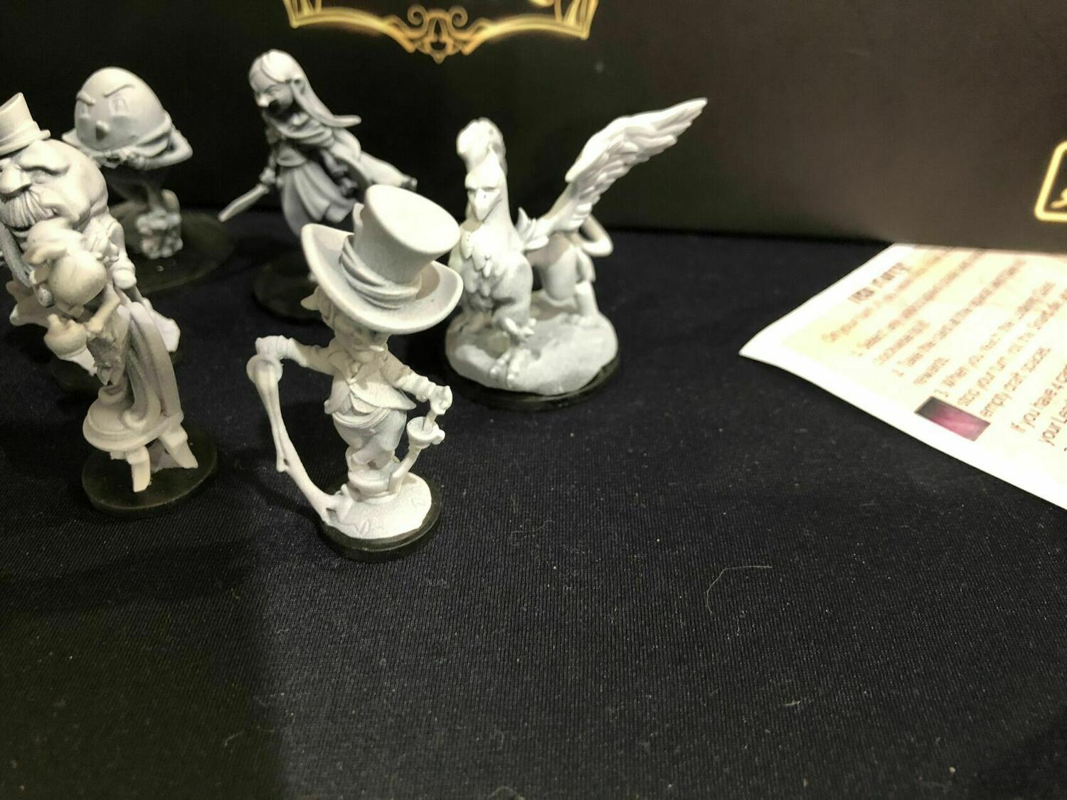 Wonderland's War Figurines