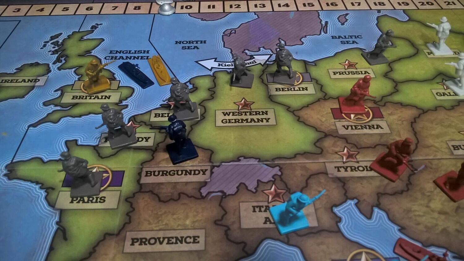 Quartermaster General: 1914 Zoom