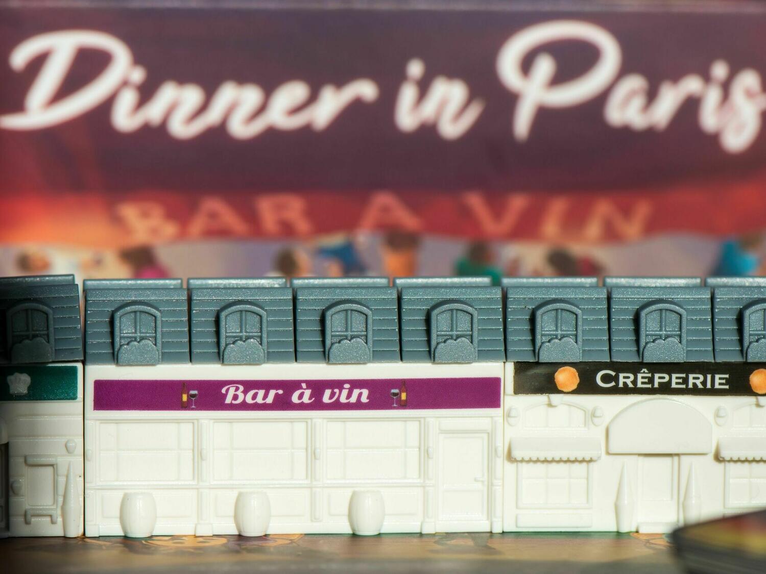 Dinner in Paris Zoom