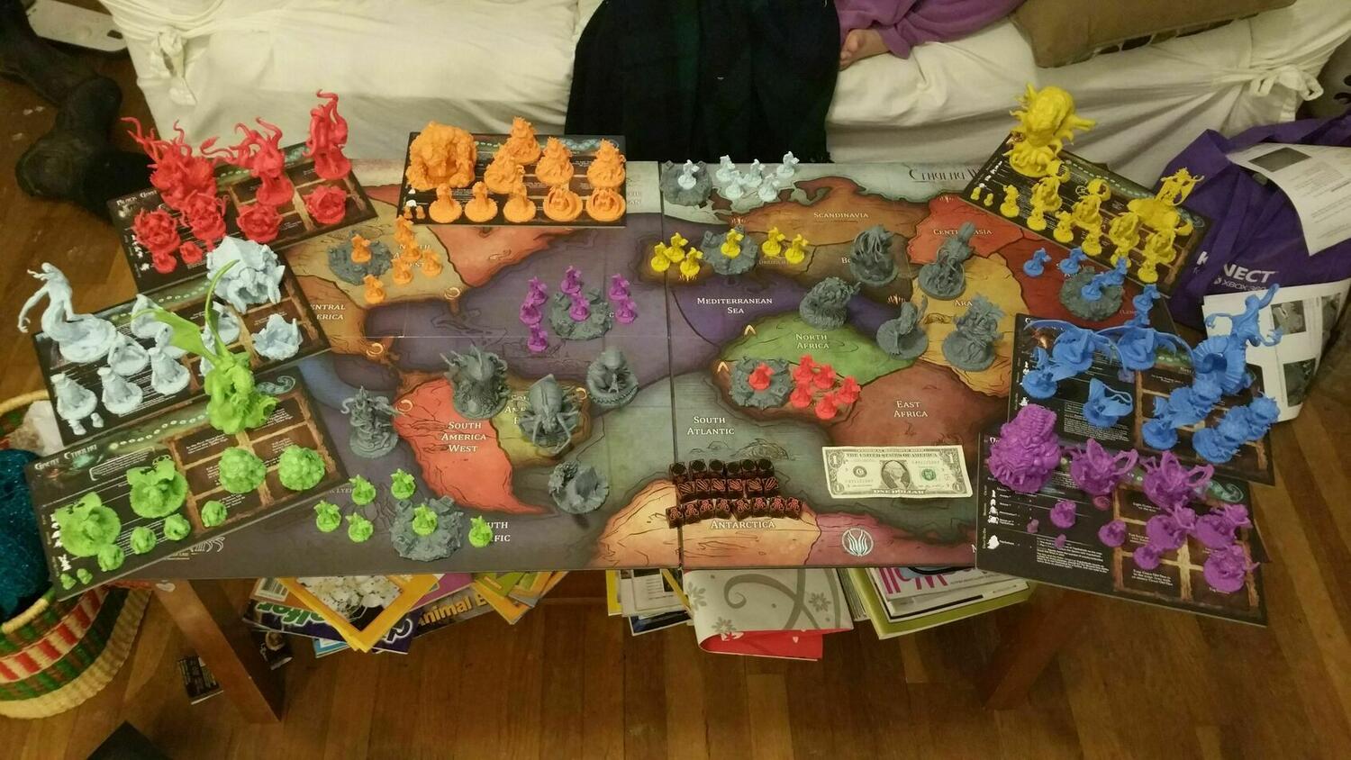 Cthulhu Wars: La Carte de la Terre Pour Six à Huit Joueurs Eclate