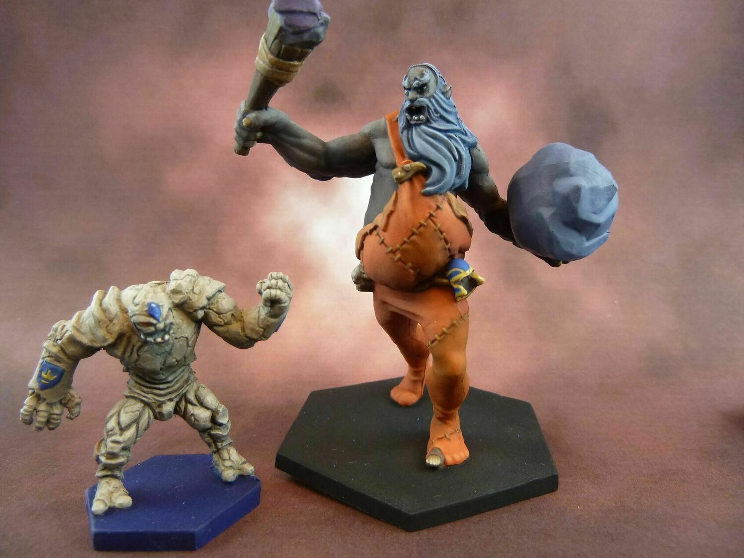BattleLore: Seconde Édition - Géant des Montagnes Figurine