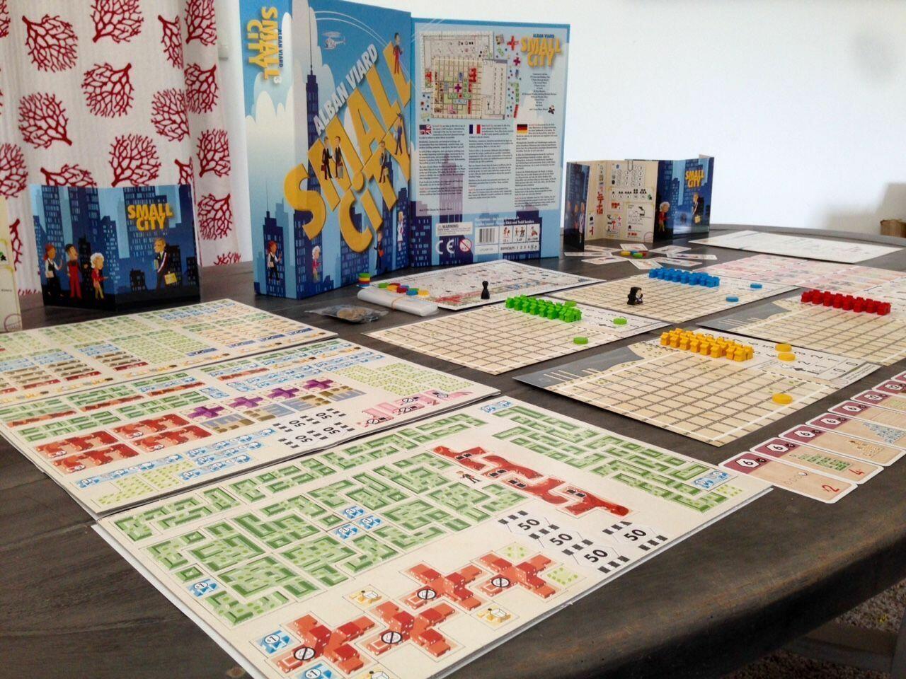 Small City 2015 Eclate