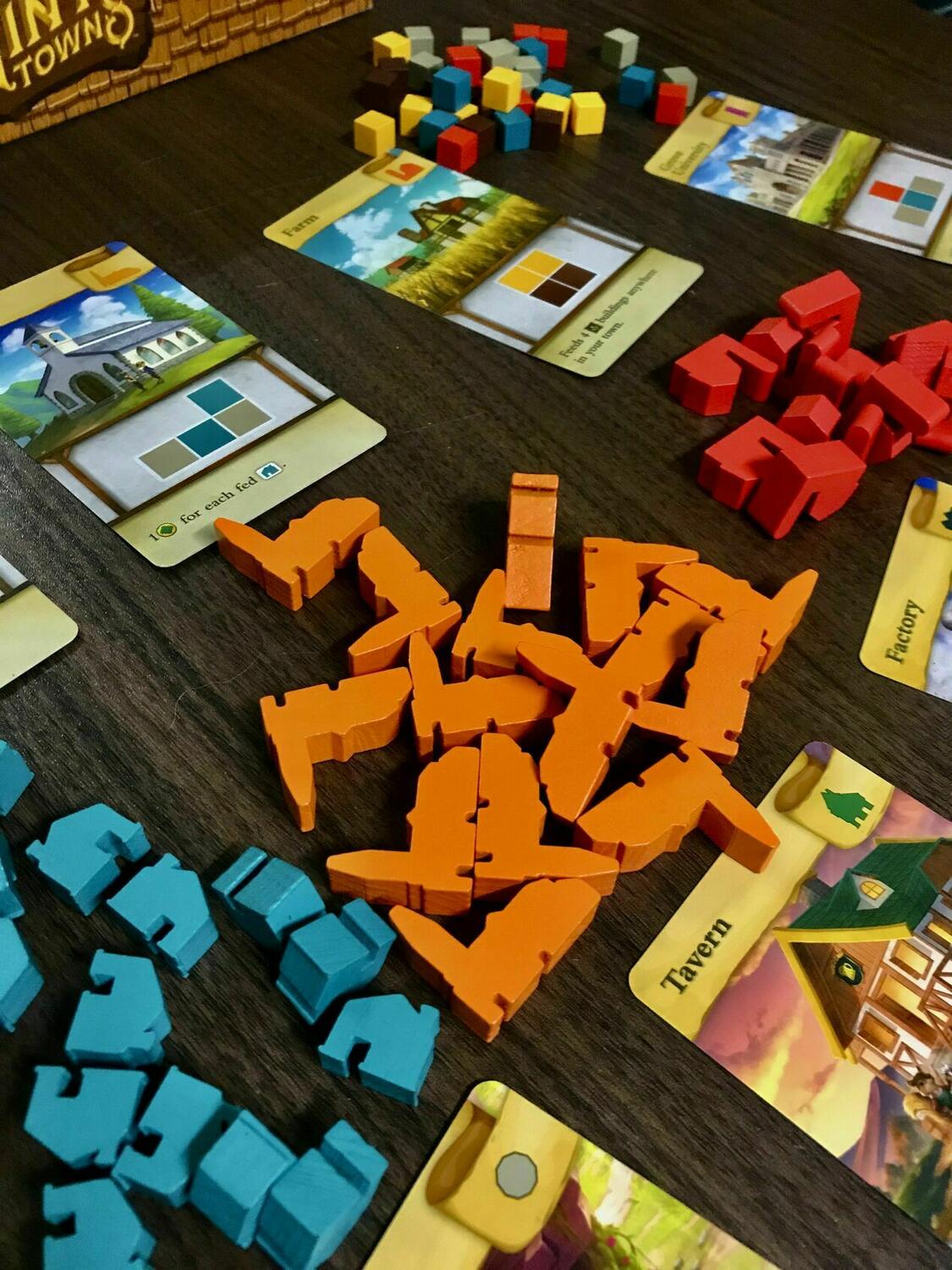 Les Petites Bourgades Eclate