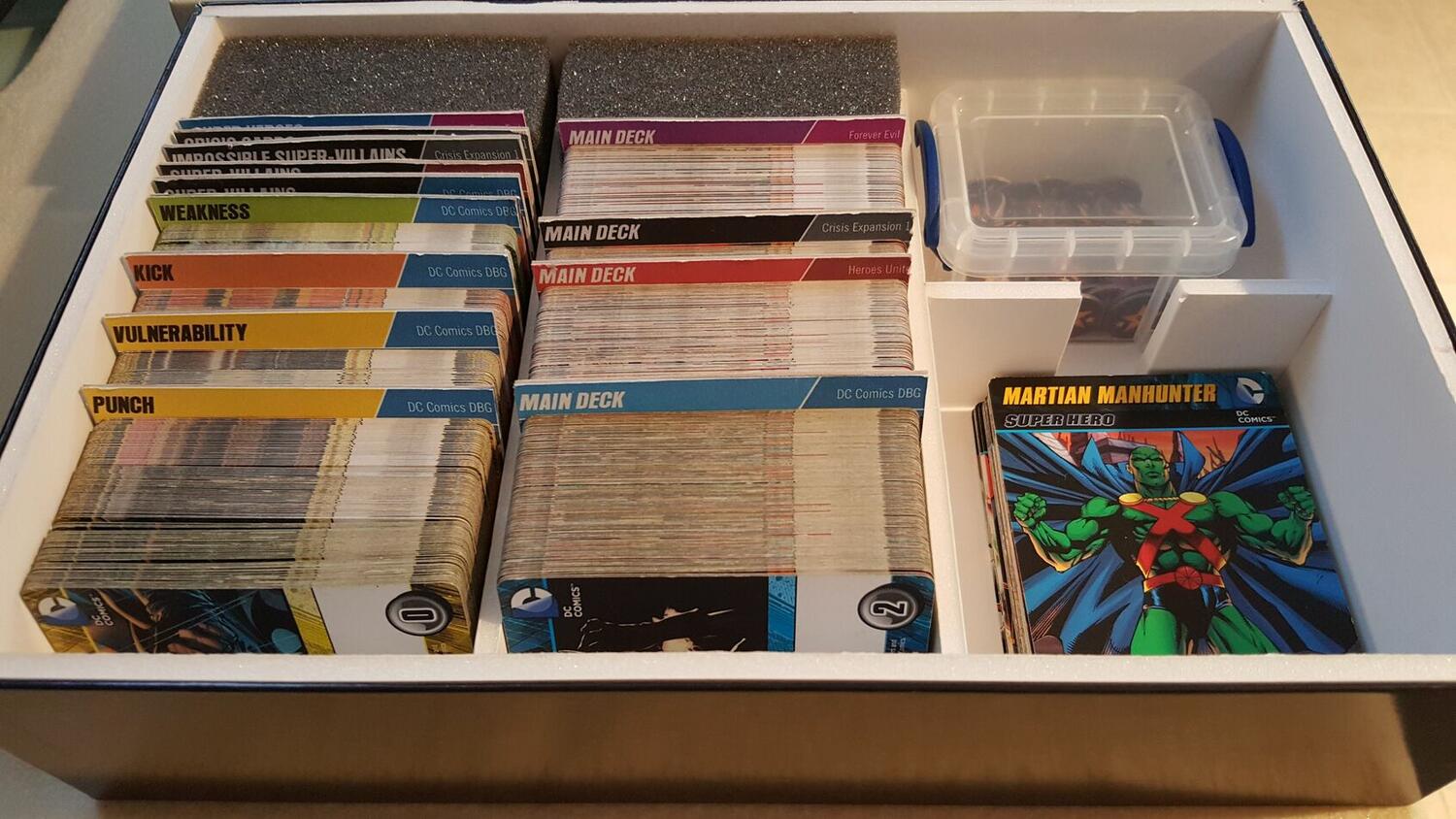 DC Comics: Deck-Building Game Eclate
