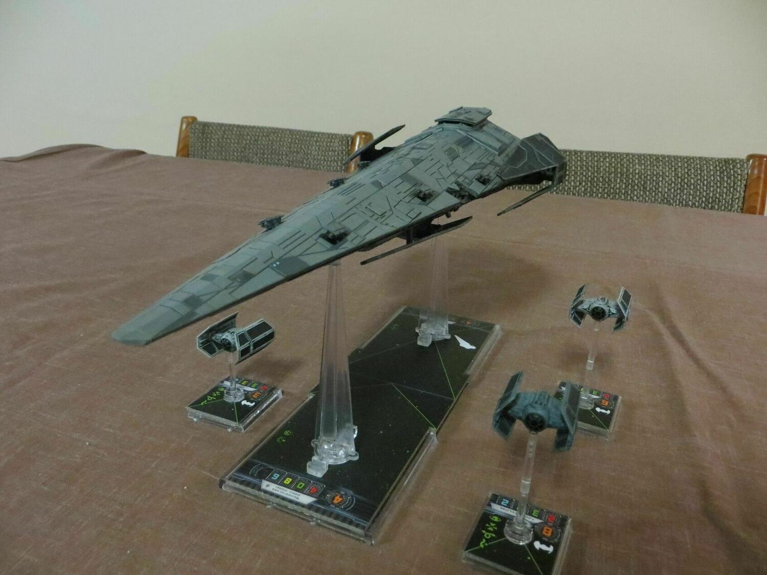Star Wars: X-Wing - Le Jeu de Figurines - Raider Impérial Vaisseaux