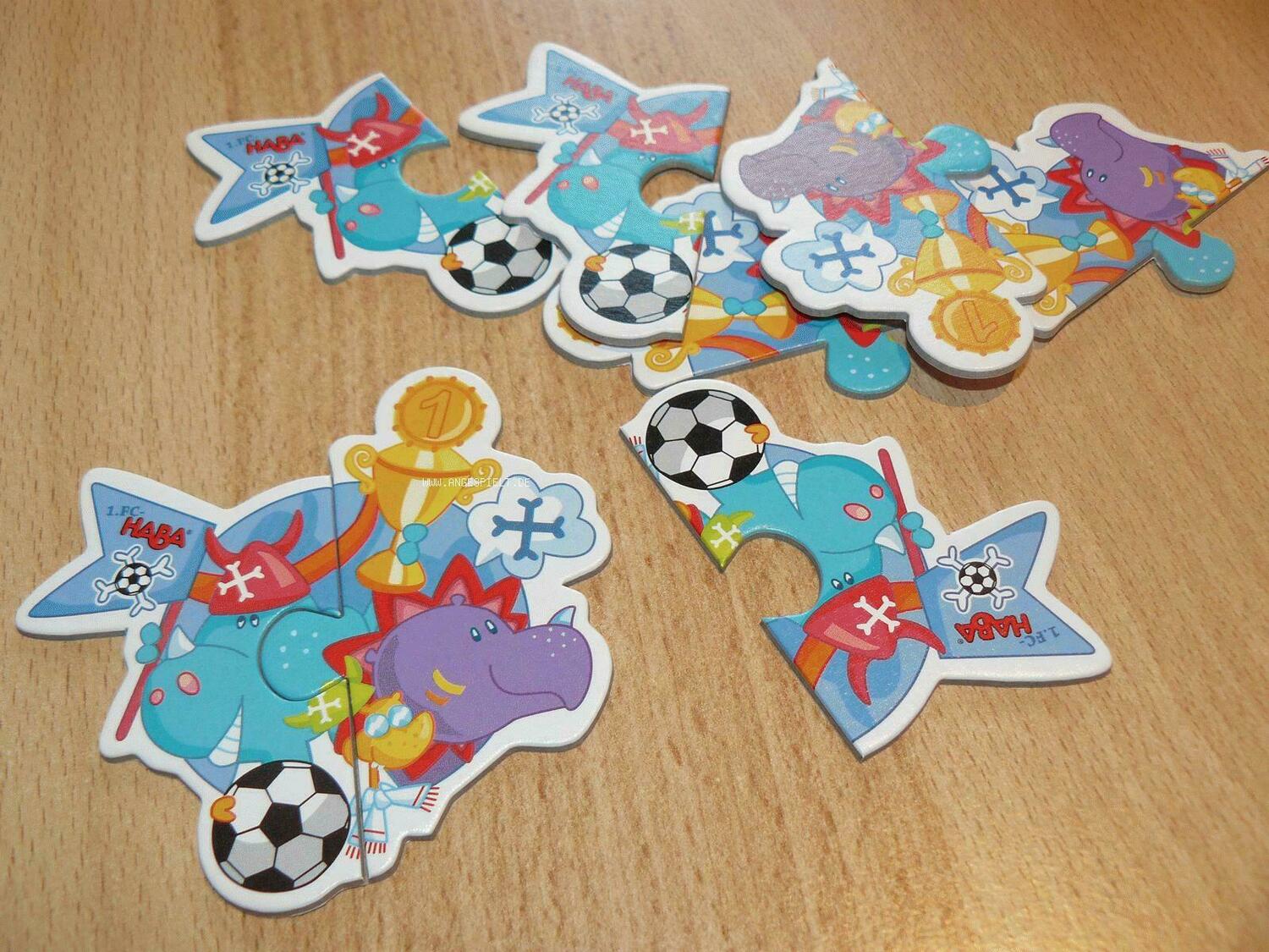 Fußball: Dinos Zoom