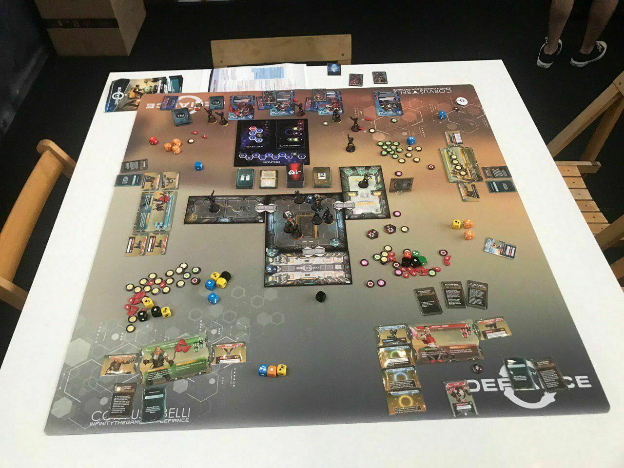 Infinity Defiance Eclate