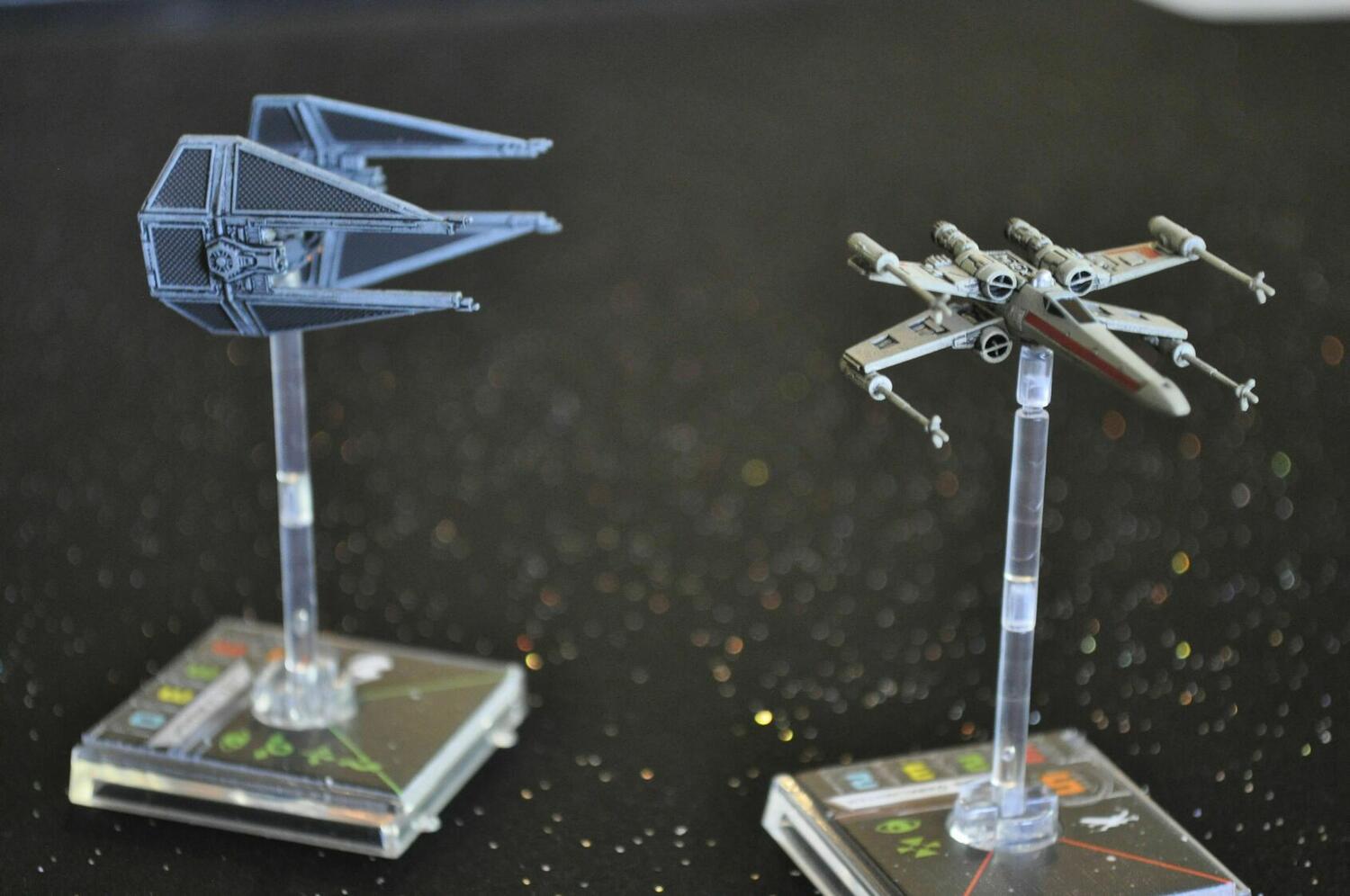 Star Wars: X-Wing - Le Jeu de Figurines - Intercepteur TIE Vaisseaux