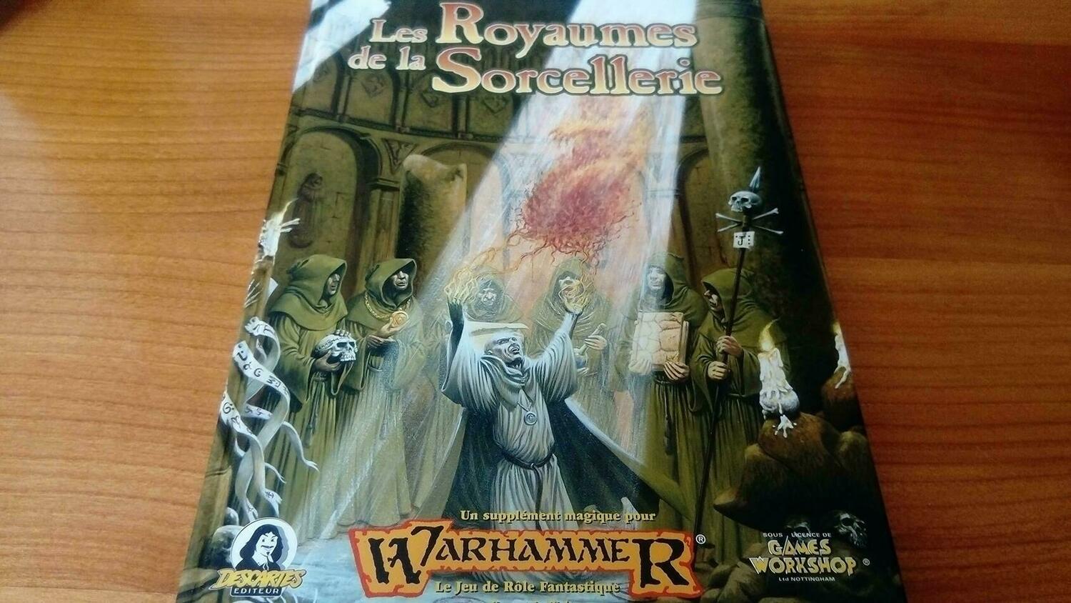 Warhammer: Le Jeu de Rôle Fantastique - Les Royaumes de la Sorcellerie Cover 3d
