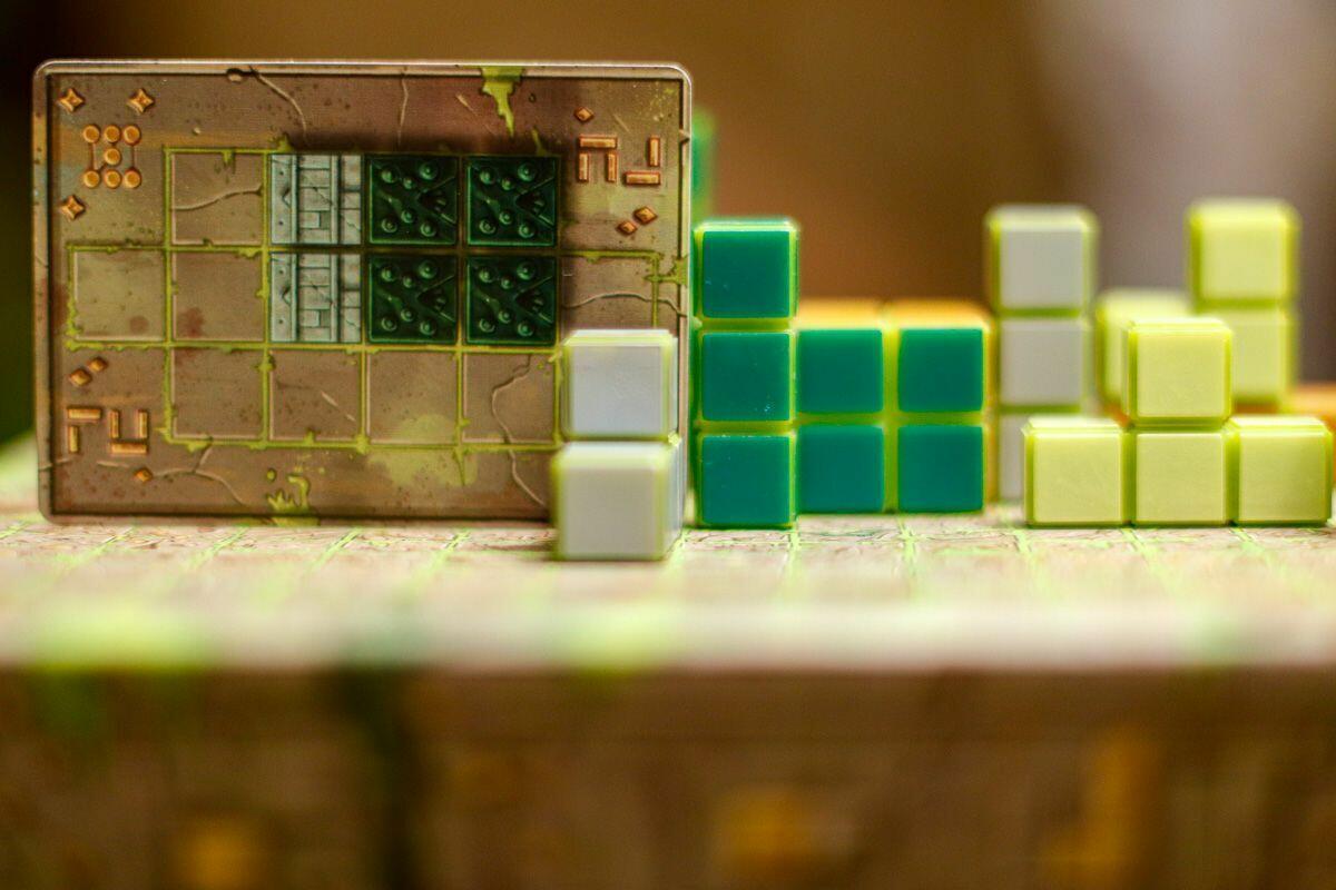 Block and Key Eclate