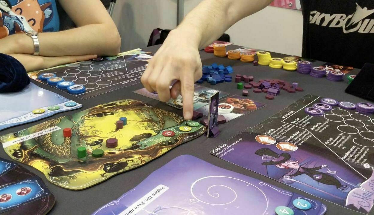 Wonderland's War Zoom