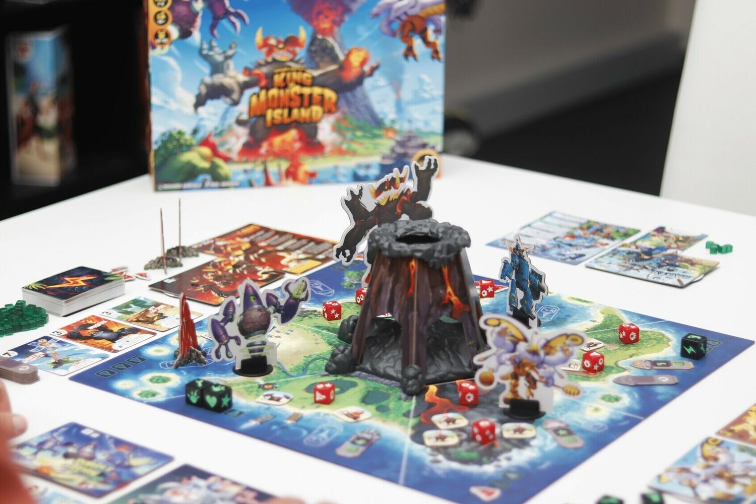 King of Monster Island Eclate