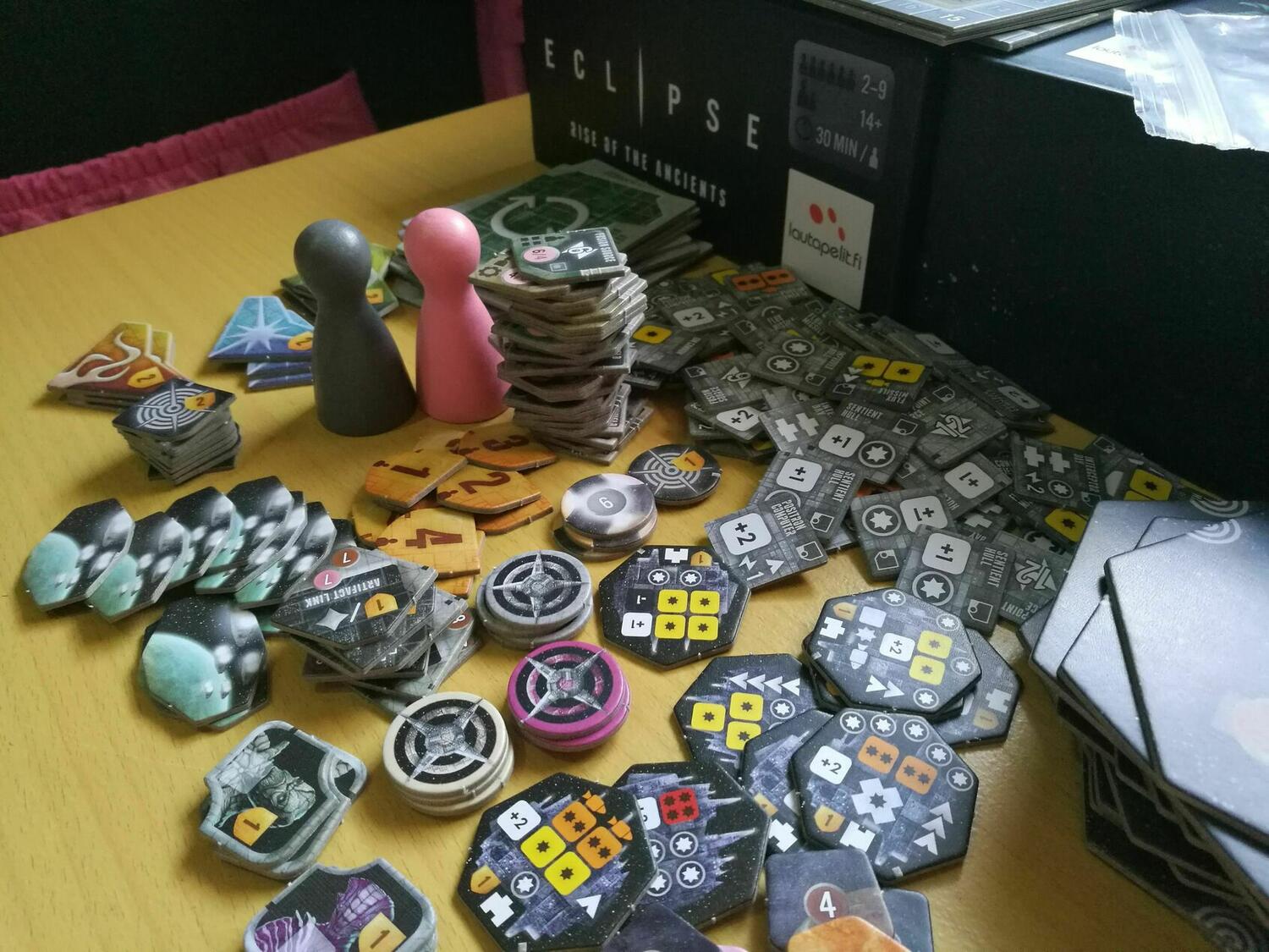 Eclipse: l'Eveil des Anciens Eclate