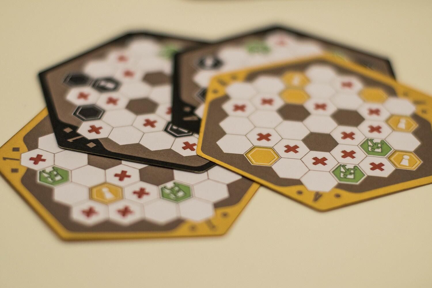 Shadows: Amsterdam Tuiles