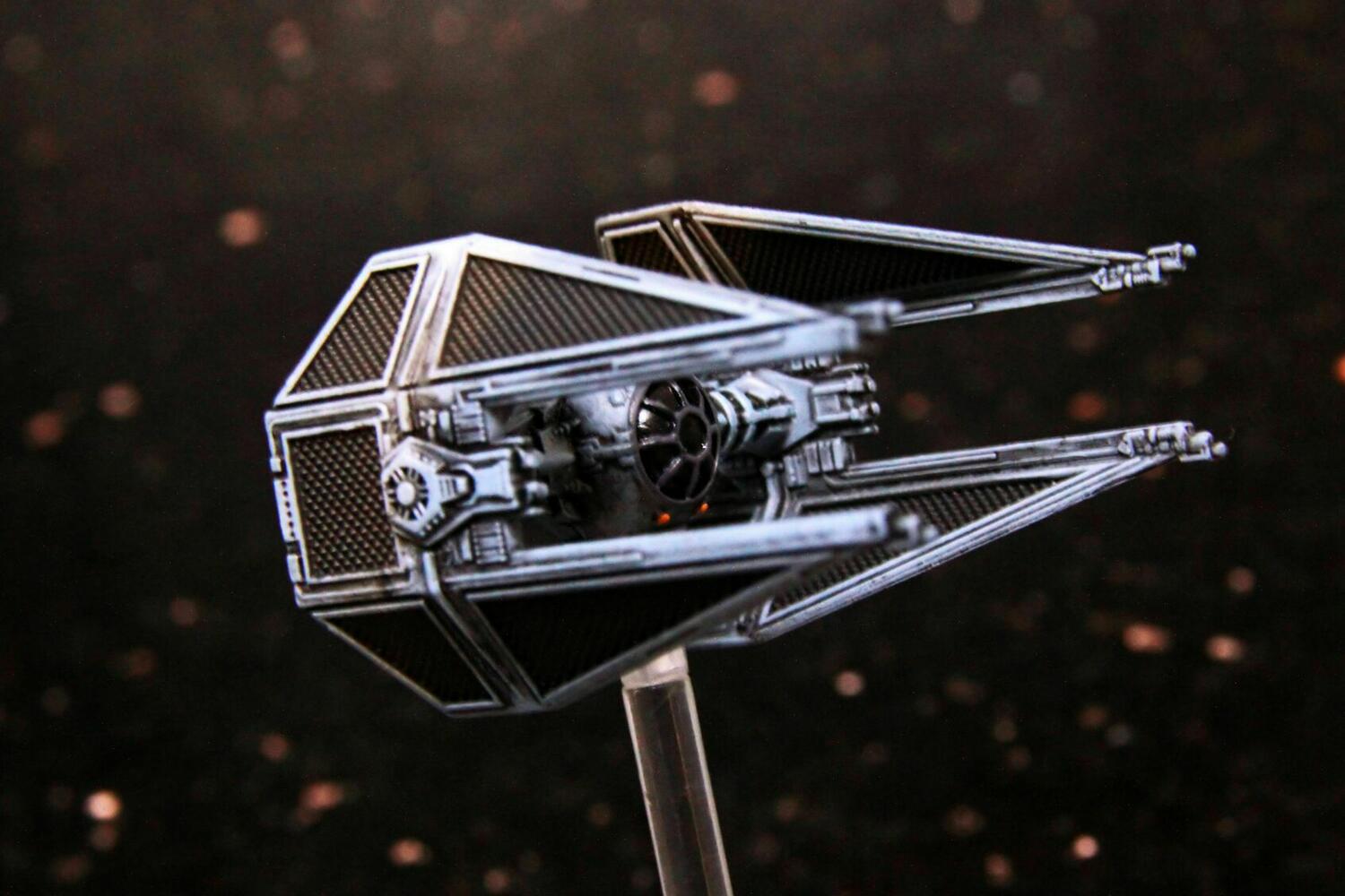 Star Wars: X-Wing - Le Jeu de Figurines - Intercepteur TIE Vaisseau