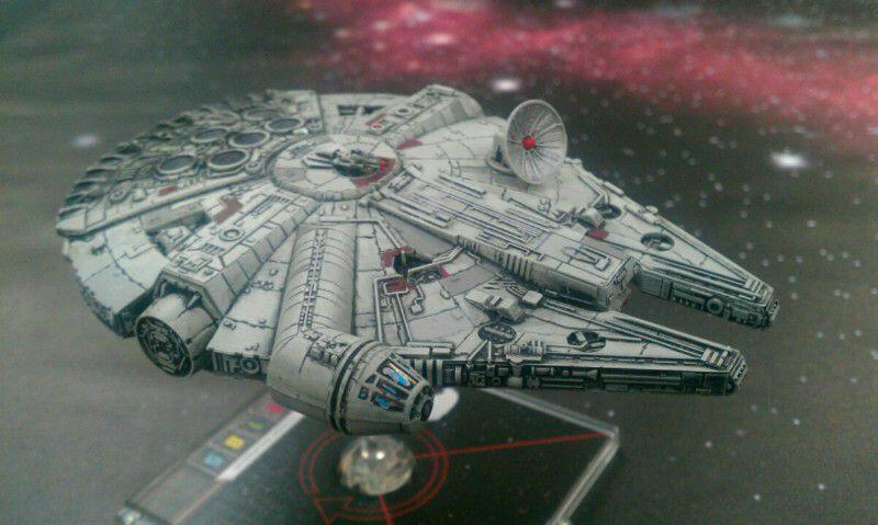 Star Wars: X-Wing - Le Jeu de Figurines - Faucon Millenium Vaisseau