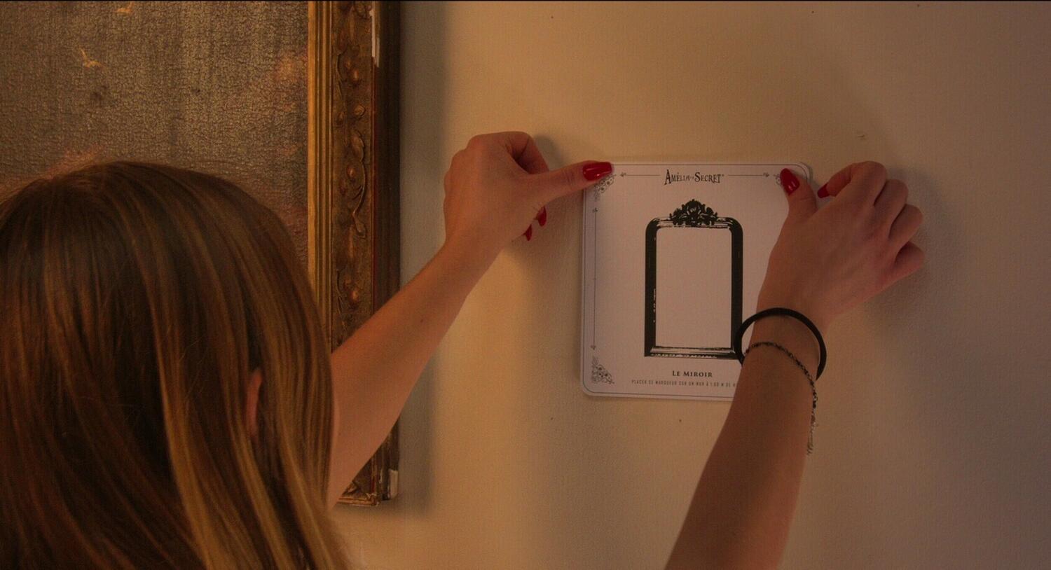 Amelia's Secret: Escape in the Dark Exemple