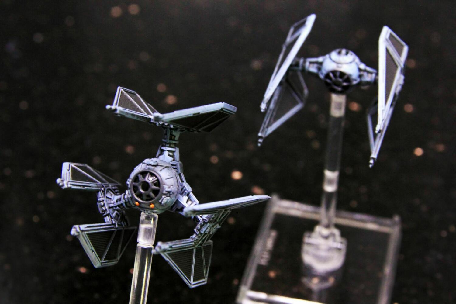 Star Wars: X-Wing - Le Jeu de Figurines - Défenseur TIE Vaisseaux