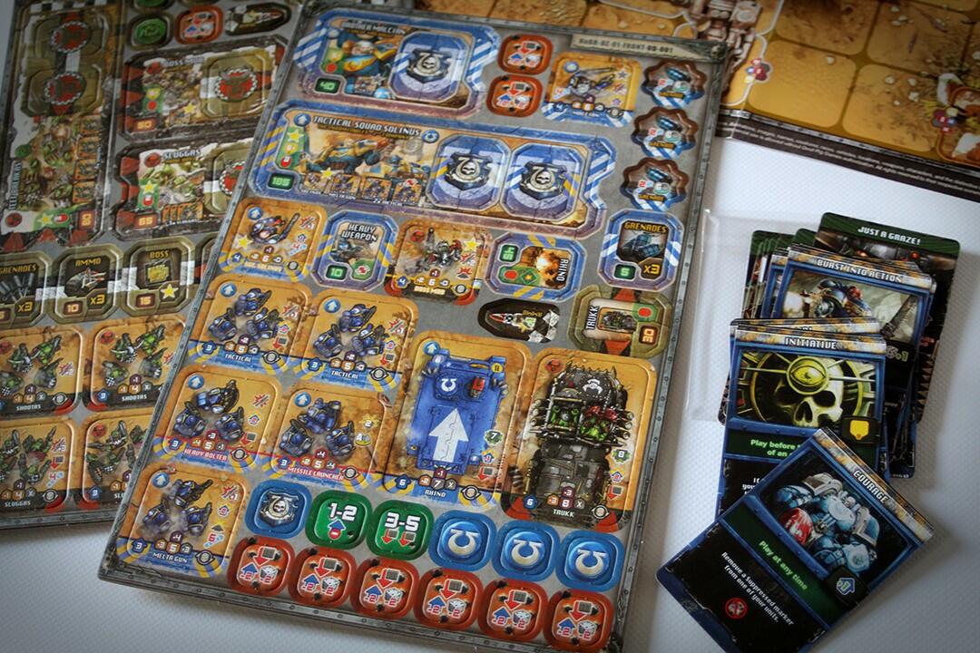 Warhammer 40,000: Heroes of Black Reach - Drop Zone #1 Eclate