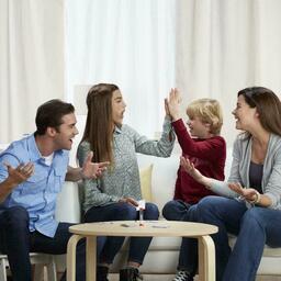 Mâche-Mots: Enfants Contre Parents Famille