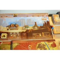 Near and Far: Les Royaumes du Lointain - Les Mines d'Ambre Eclate