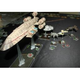 Star Wars: X-Wing - Le Jeu de Figurines - Croiseur C-ROC Eclate