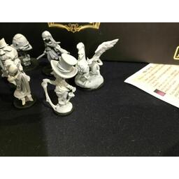 Wonderland's War Figurines