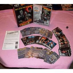Zombies !!! Le Jeu de Cartes Eclate
