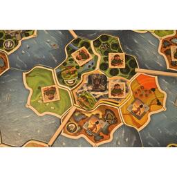 Small World: Realms Zoom