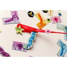 Sticky Chameleons Eclate