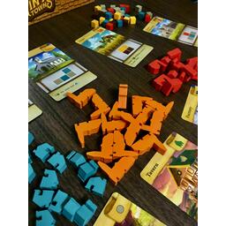 Les Petites Bourgades Eclate