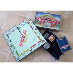 Monopoly: Édition de Luxe Eclate