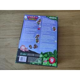 Piggy Pearls Back 3d